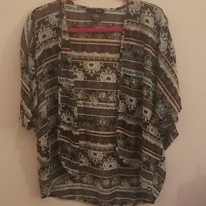 Shop Priceless tribal pattern Kimono size M